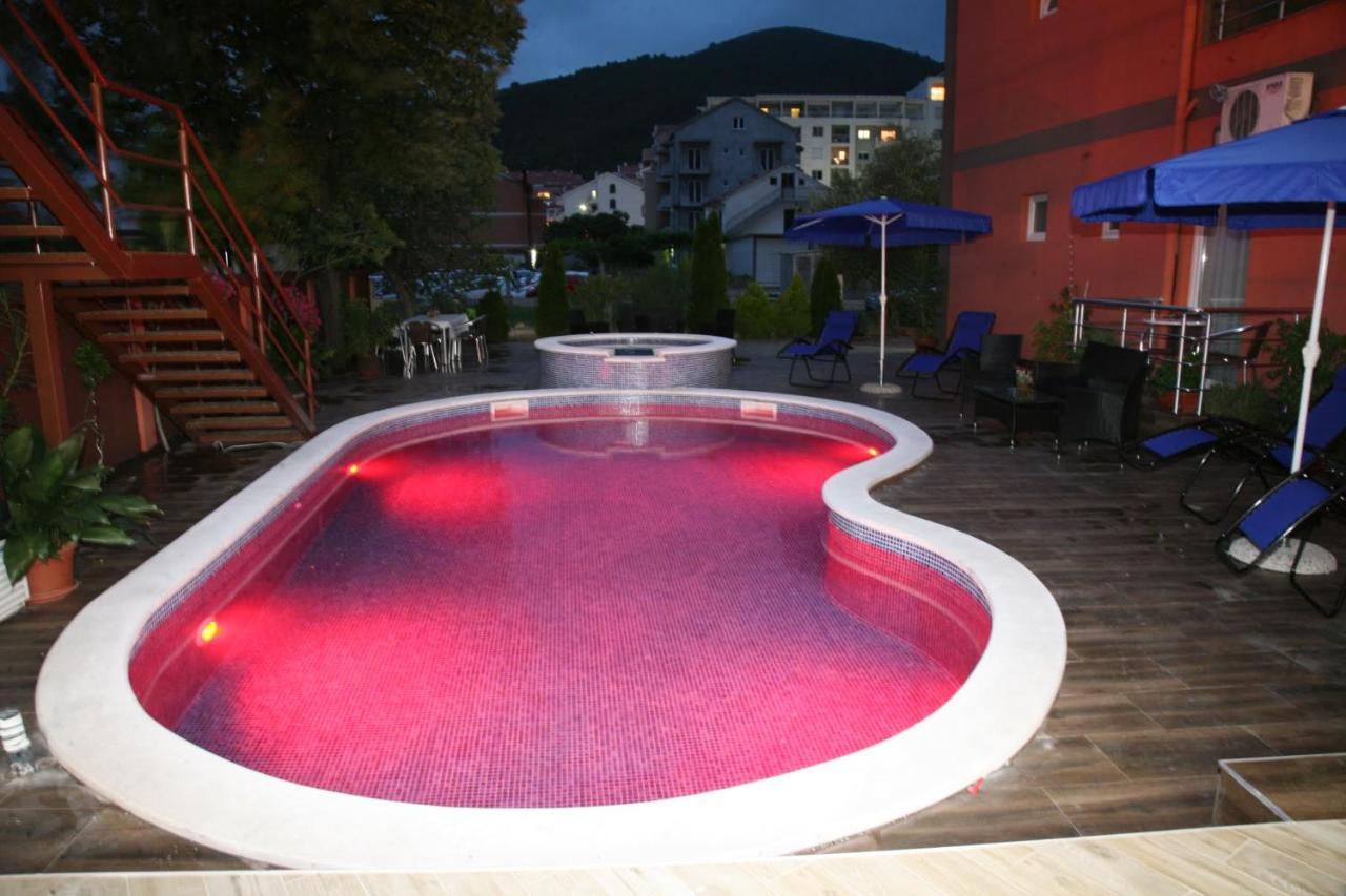 Vilaelenamarko Budva Exteriör bild