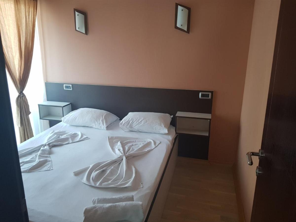 Vilaelenamarko Budva Exteriör bild