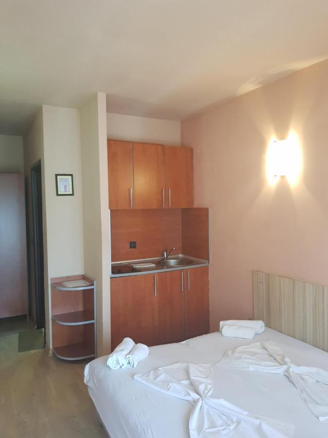Vilaelenamarko Budva Exteriör bild
