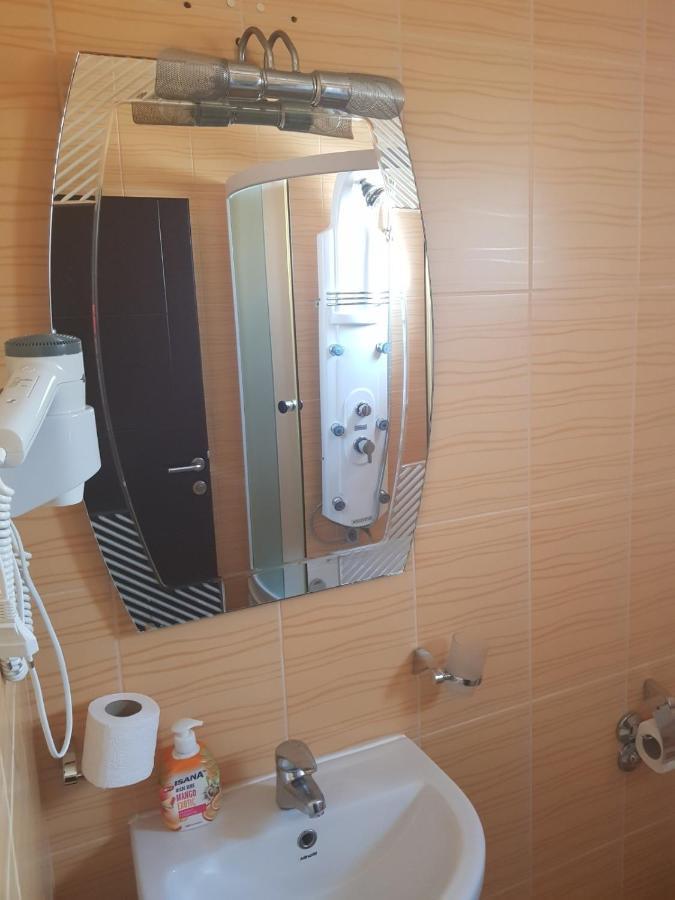 Vilaelenamarko Budva Exteriör bild
